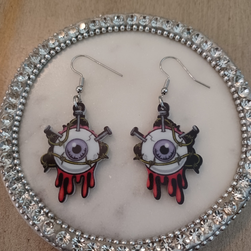 Tortured Eyeball Red Blood Drip Nail Barbedwire Dangle Drop Earrings